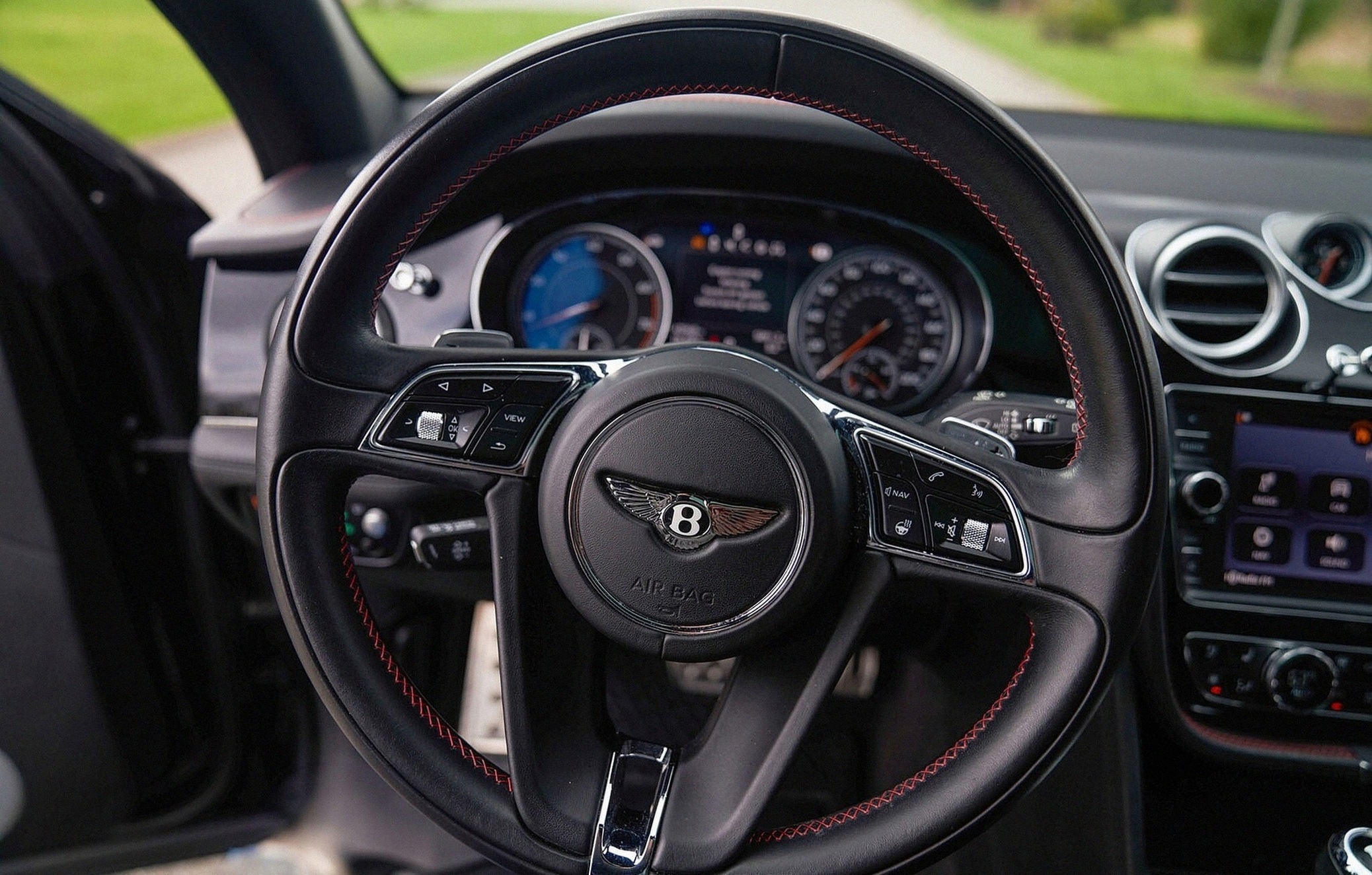 2018 Bentley Bentayga Base - Photo 11