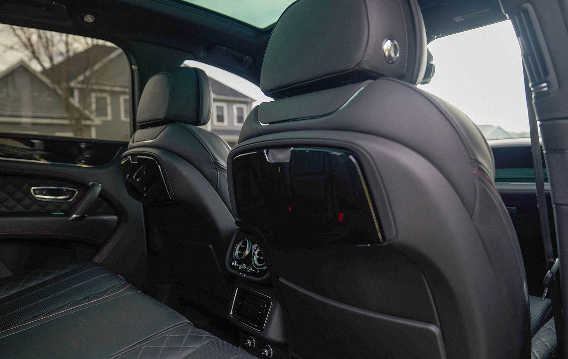 2018 Bentley Bentayga Base - Photo 14