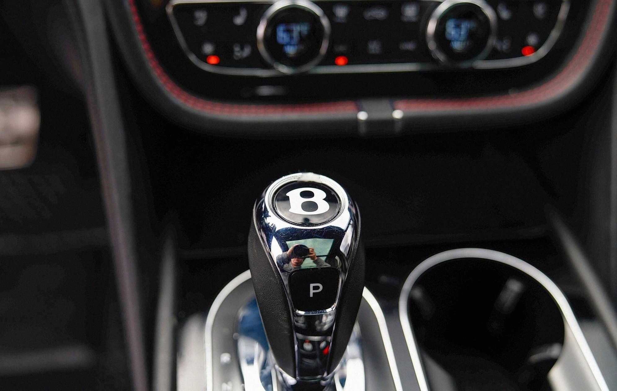 2018 Bentley Bentayga Base - Photo 12